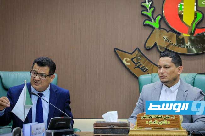 مختصون يبحثون تطوير الدراسة السريرية لأطباء الامتياز في مستشفى ابن سينا بسرت
