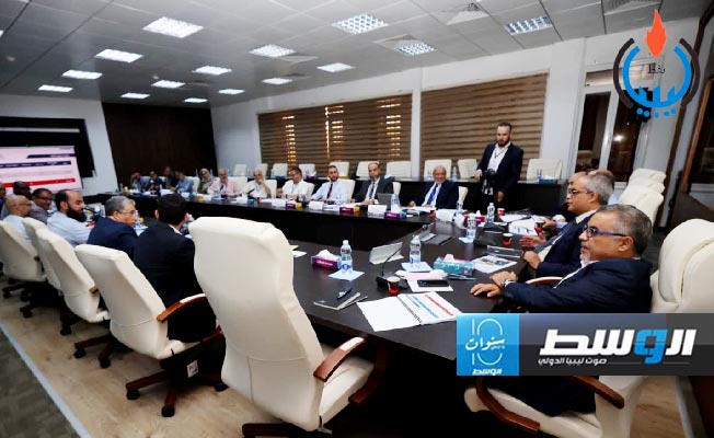 مؤسسة النفط تبحث مع شركة حفر الآبار خطط زيادة الإنتاج