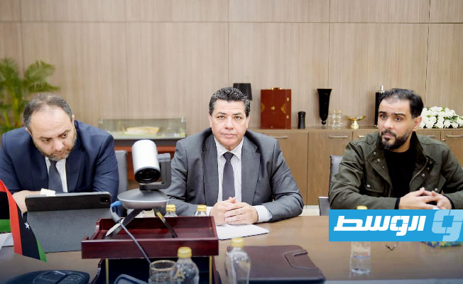 خلال اجتماع مع «المركزي».. حكومة حماد: الموافقة على رفع الدعم عن المحروقات