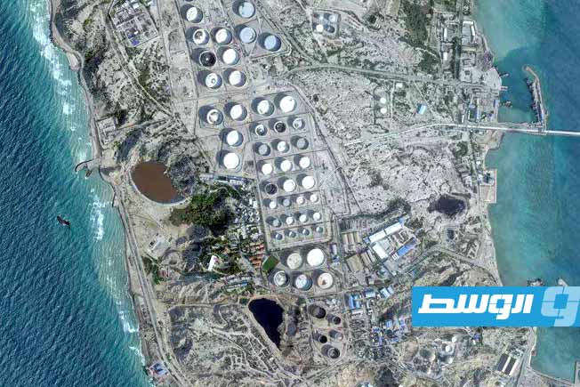 ترامب يهدد بقصف شبكة النفط في جزيرة خرج الإيرانية