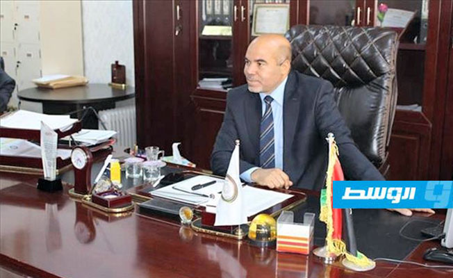 الحكومة الموقتة توقف أعضاء المجلس البلدي البيضاء عن العمل