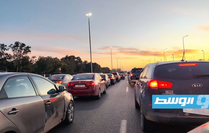 إغلاق الطريق السريع بطرابلس بالاتجاه الشرقي