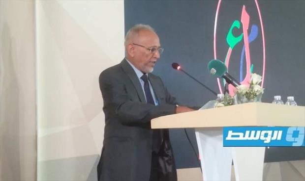 «مجمع اللغة» يكرم رواد الترجمة في يومها العالمي