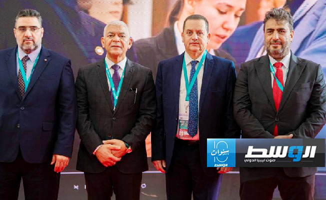 دعوة روسيا إلى بناء مصفاة نفط شرق ليبيا تثير اهتماما فرنسيا