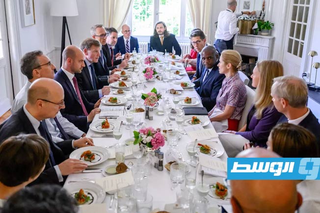 الأوروبيون يحضون إيران على مواصلة المباحثات النووية مع أميركا