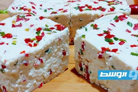 جبنة بيضاء بالفلفل في خطوات سهلة وسريعة
