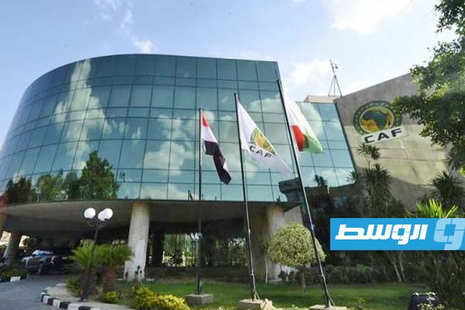 «كاف» ينظم أول بطولة للكرة النسائية