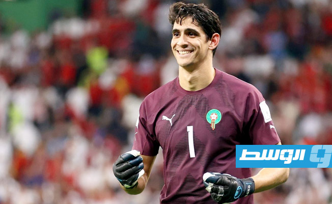 مانشستر يونايتد يسعى لضم ياسين بونو