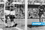 قميص المجد يعود إلى الواجهة.. إرث بيليه التاريخي يشعل مزادًا عالميًا قبل كأس العالم
