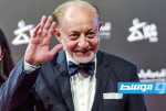 رحيل الفنان الكبير عبدالعزيز مخيون بعد مسيرة فنية حافلة امتدت لعقود
