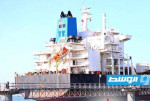 ميناء بنغازي يستقبل ناقلة محملة بـ31.5 ألف طن من البنزين