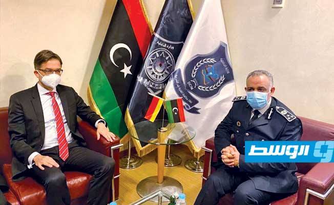 السفير الألماني يرحب بـ«التقدم المحرز في غلق مراكز المهاجرين»