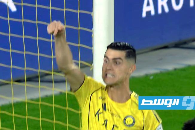 فيديو وصور.. رونالدو يظهر من العدم ليصعق دفاع الأهلي بهدف مذهل