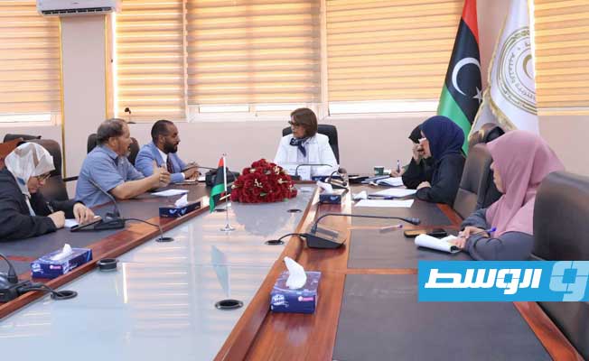 «التعليم» و«القابضة للاتصالات» تناقشان تنفيذ مبادرة الحقائب المدرسية