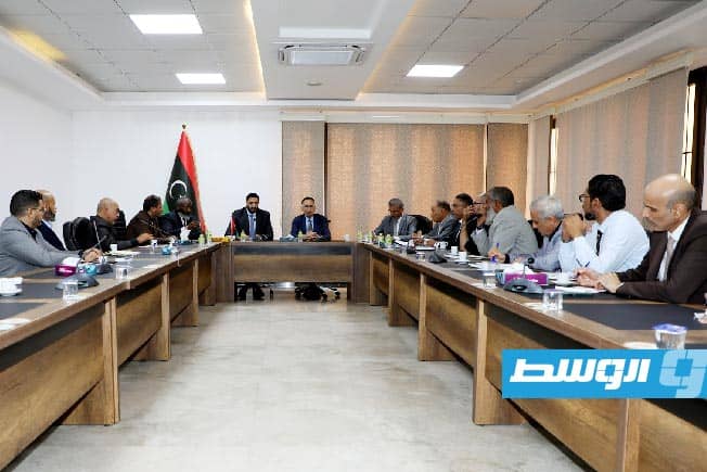 الحويج يشدد على ضبط إجراءات تجديد السجل التجاري للشركات