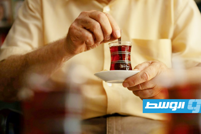 «فوشتري».. عاصمة الشاي في مواجهة جيل الماكياتو