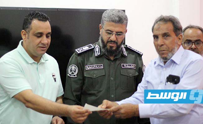 حكومة حماد تسلم صكوك التعويضات لمتضرري «دانيال» في سوسة