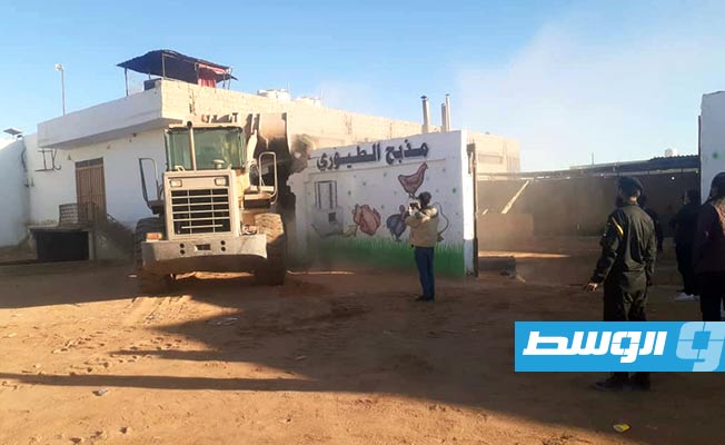 هدم وإزالة سلخانات الدواجن والمذابح المخالفة في سبها