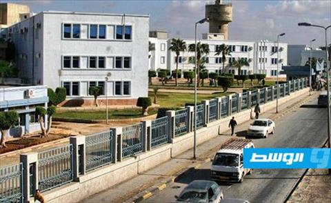 وفاة عامل تشادي متأثرًا بإصابته جراء انفجار لغم أرضي بضواحي سرت