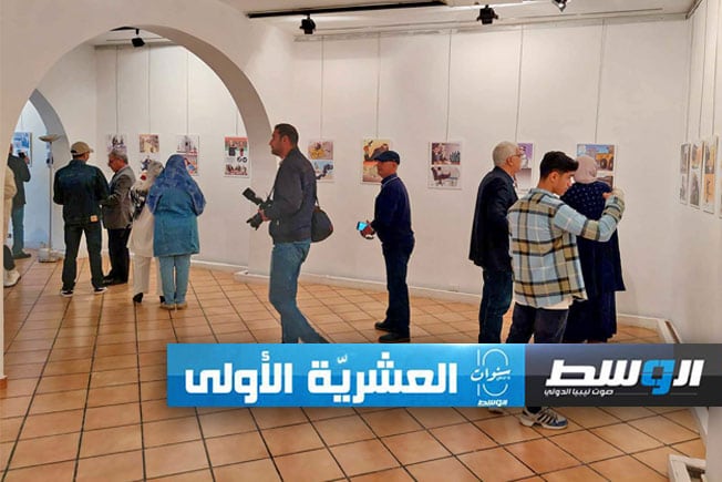 احتفاء بـ10 سنوات على انطلاق «بوابة الوسط».. دار الفنون تحتضن معرضًا للكاريكاتير (صور)