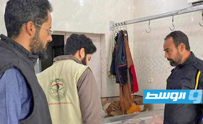 مركز الرقابة على الأغذية يقفل سلخانتين مخالفتين في الرياينة بالشمع الأحمر
