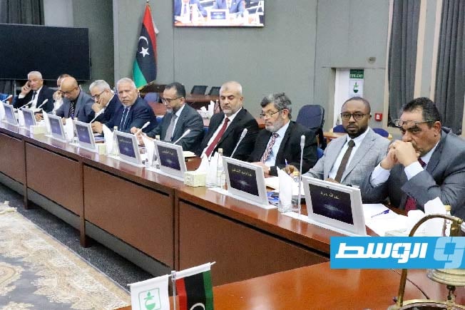 مؤسسة النفط تبحث مع «أجوكو» مستجدات الاستكشافات وخطة 2026