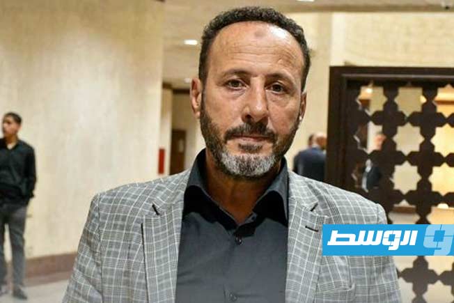العرفي: «المركزي» يتبع سياسة قد تؤدي بالدينار للهاوية.. وجلسة 3 نوفمبر فرصة لرد المصرف على الاتهامات