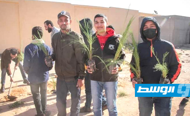 حملة تشجير بالمدارس التعليمية في سرت