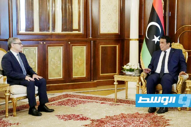 المنفي يبحث مع برنت التطورات السياسية وجهود اللجنة المالية