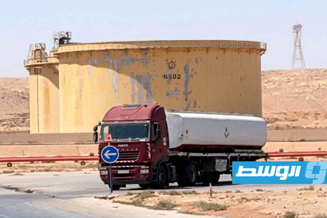 «البريقة»: لا بنزين في مستودع طبرق.. وهذا حجم الوقود بالمدن