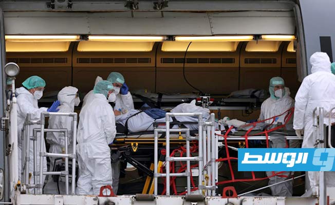 دراستان بريطانيتان: نسبة الاستشفاء بسبب «أوميكرون» أقل من «دلتا»