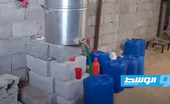 ضبط 20 ألف لتر من الخمور خلال مداهمة أمنية في بنغازي