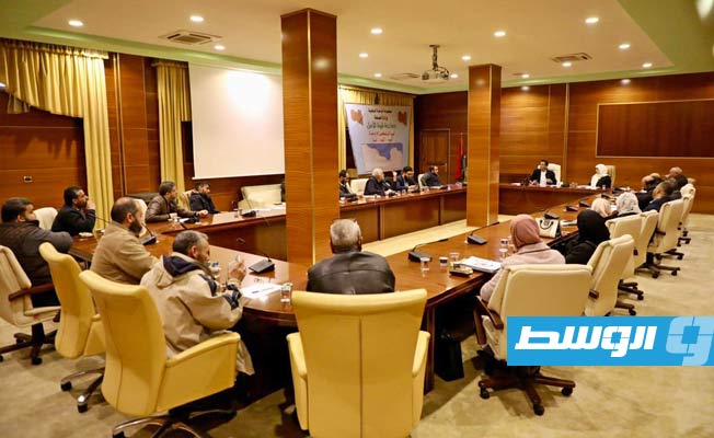 «الصحة» تبحث إنشاء ورشة صيانة مركزية للأجهزة الطبية