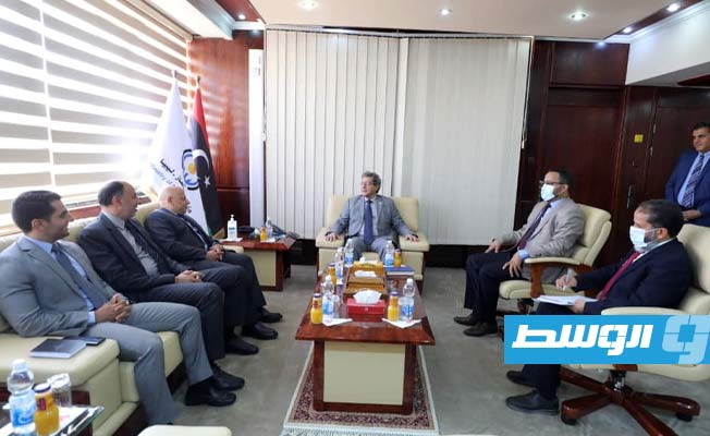 مصر تجدد عرضها المشاركة في إعادة إعمار ليبيا وجهود مكافحة «كورونا»