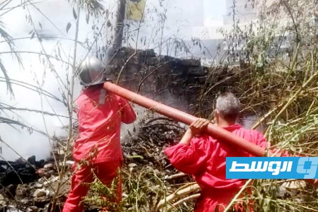 إخماد حريق بقطعة أرض قرب «مركز طبي» بطرابلس