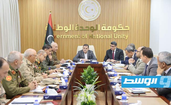 الدبيبة يعقد اجتماعا موسعا لبحث تسوية أوضاع المتقاعدين بالمؤسسة العسكرية