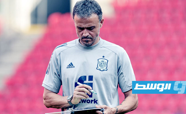 إنريكي يعلن قائمة إسبانيا لمواجهتي سويسرا والبرتغال بدوري الأمم الأوروبية