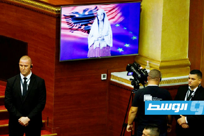 هل تستطيع أول وزيرة بالذكاء الصناعي محاربة الفساد في ألبانيا؟