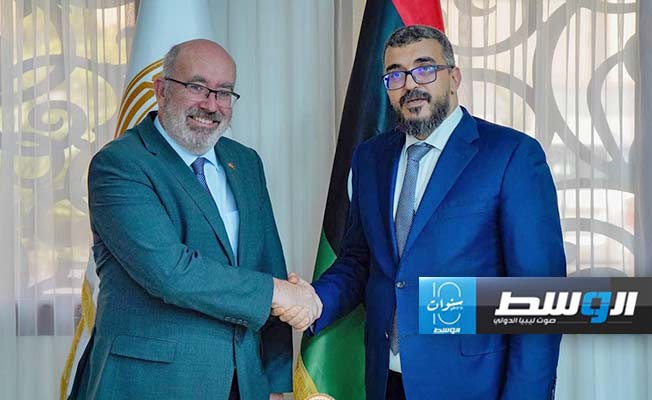 التومي يستعرض مع سفير بريطانيا جهود التحول إلى اللامركزية