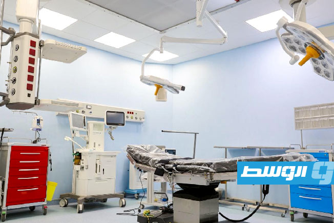 المستشفى الإيطالي - الليبي يسلم معهد مصراتة للأورام أدوية ومعدات طبية