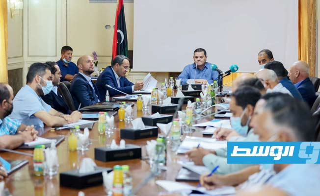 الدبيبة يوجه «المراكز الإدارية» بمتابعة استئناف المشروعات بالمنطقتين الشرقية والجنوبية