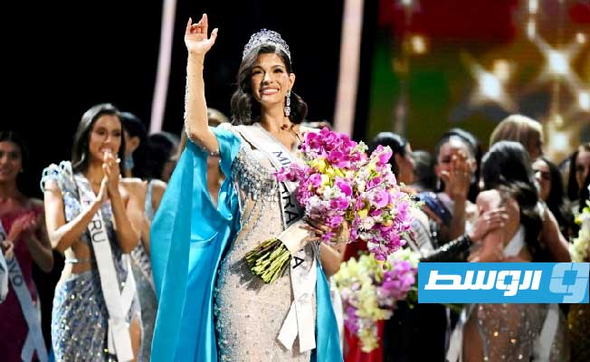 تتويج شينيس بالاسيوس من نيكاراغوا بلقب ملكة جمال الكون