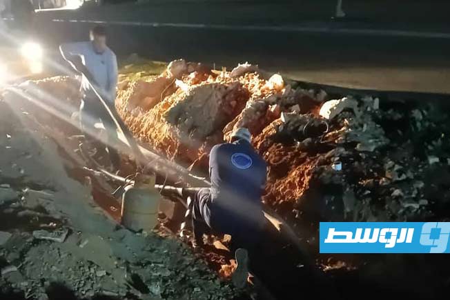 صيانة كابل يغذي 4 محطات كهرباء في المرج