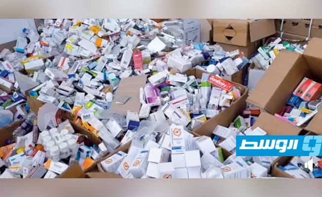 ضبط 80 ألف قطعة دواء منتهية الصلاحية بطبرق قيمتها تتخطى مليون دينار