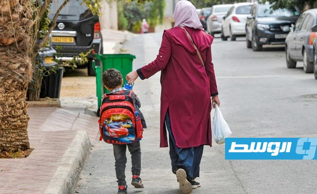 صراع إنجليزي - فرنسي في التعليم الابتدائي بالجزائر