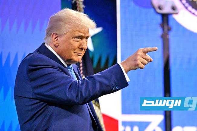 ترامب يخفض الرسوم الجمركية على السيارات اليابانية إلى 15%