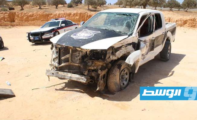 إصابة أعضاء دورية أمنية ومواطن بحادث تصادم في مسلاتة