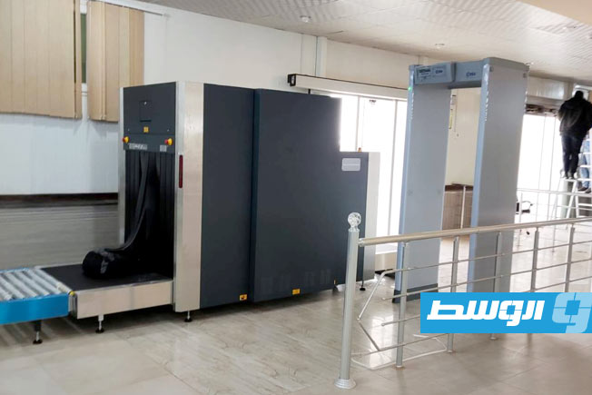 تركيب أجهزة للكشف الآلي على أمتعة المسافرين بمطار الزنتان