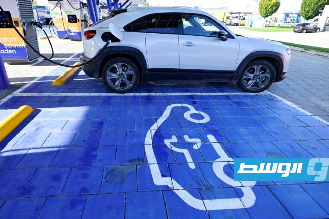 وسط تصاعد المنافسة الصينية.. ضربة قوية لقطاع السيارات الأوروبي