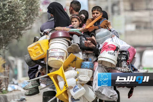 «الغارديان»: مرحلة دموية جديدة تجبر عشرات الآلاف على الفرار من رفح
